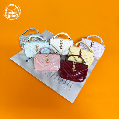 V-Flap Quilted Crossbody Bag | Mini Chain Shoulder Purse with Grid Texture for Women