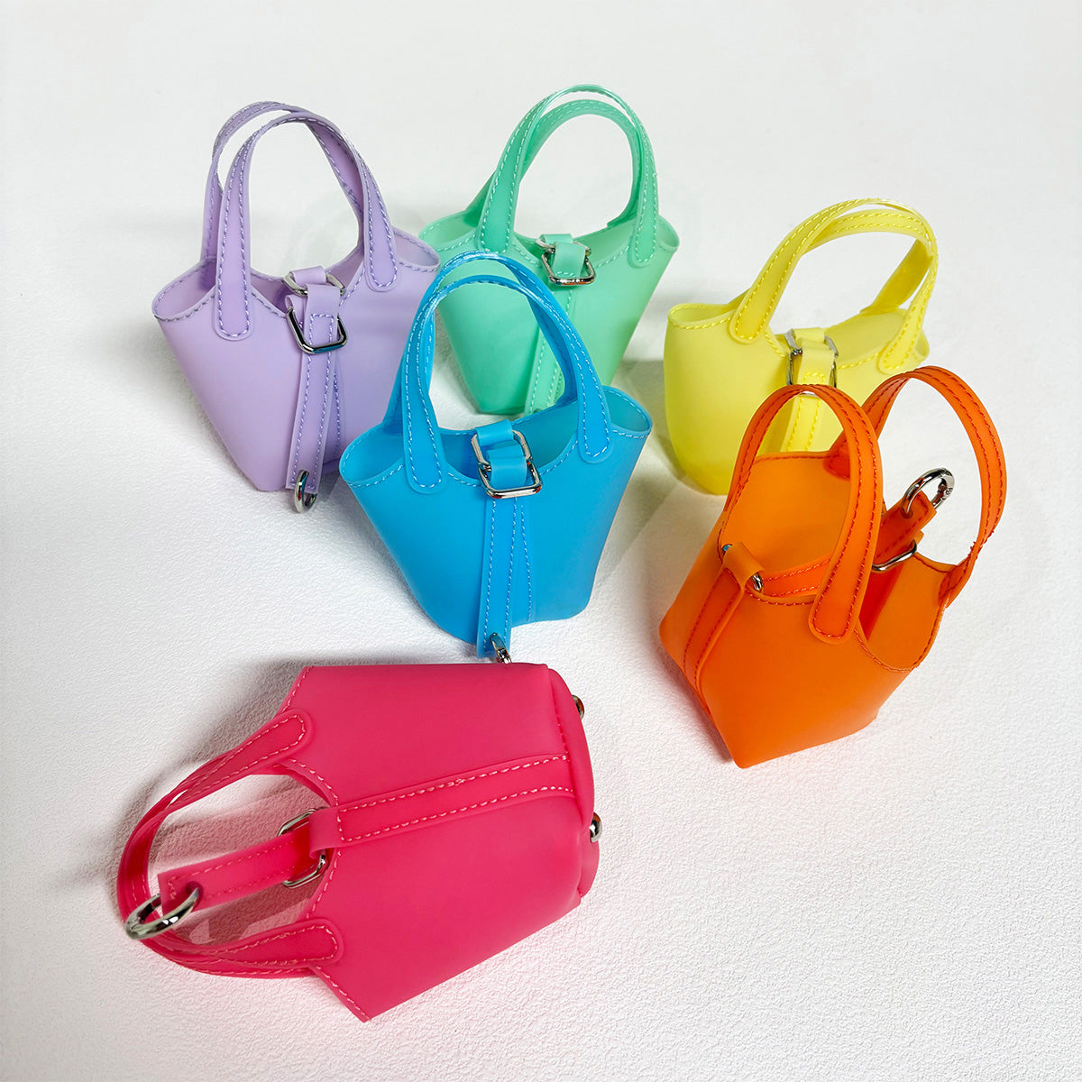 PVC Mini Bucket Bag – Jelly Coin Purse with Keychain Pendant, Cute Transparent Shoulder Bag for Small Essentials and Decorative Use