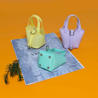 PVC Mini Bucket Bag – Jelly Coin Purse with Keychain Pendant, Cute Transparent Shoulder Bag for Small Essentials and Decorative Use