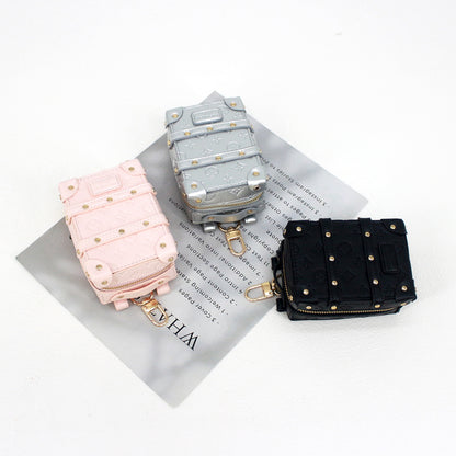 Chic Mini Suitcase Handbag – Retro Trunk-Style Crossbody Purse for Girls, Adorable Small Bag That Complements Any Outfit