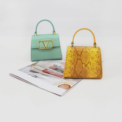 Trendy Mini Crossbody Bucket Bag – Cute Drawstring Shoulder Purse, Lightweight Travel Phone Bag
