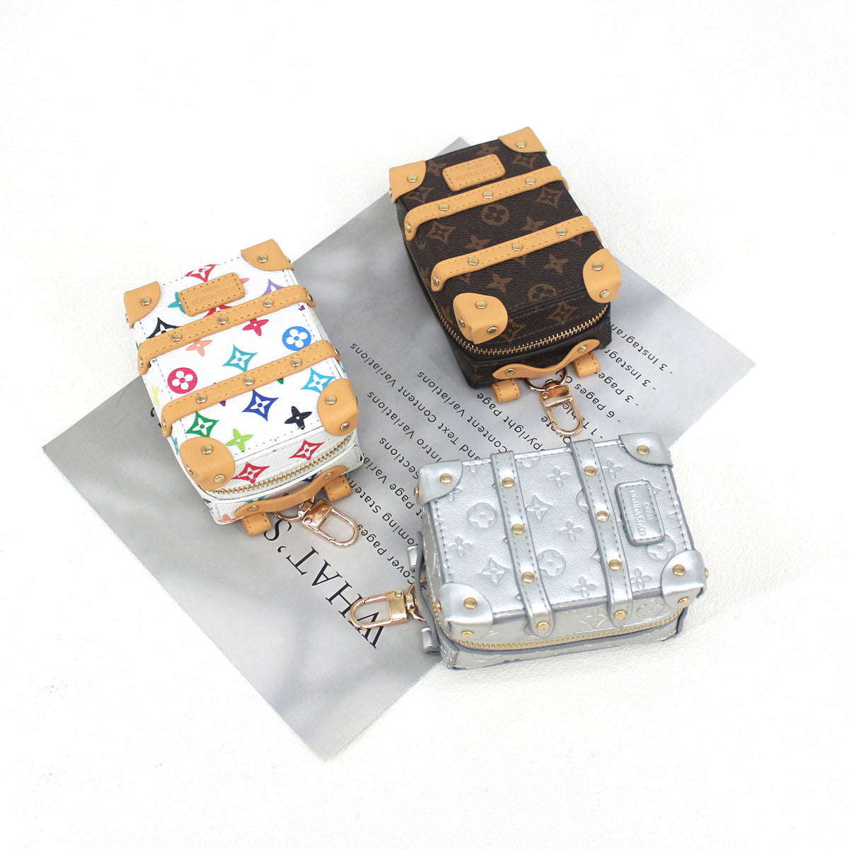 Chic Mini Suitcase Handbag – Retro Trunk-Style Crossbody Purse for Girls, Adorable Small Bag That Complements Any Outfit