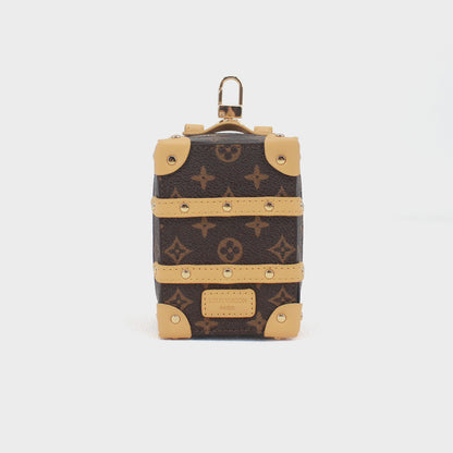 Chic Mini Suitcase Handbag – Retro Trunk-Style Crossbody Purse for Girls, Adorable Small Bag That Complements Any Outfit